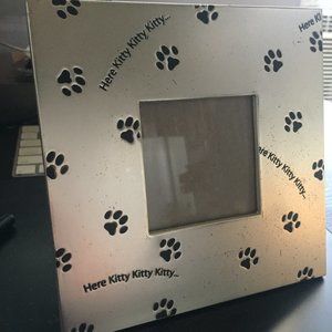 🖤 BUNDLE 3 for $15 🖤 OR $8 EACH ★ Paw Print Metal Frame